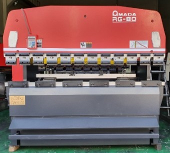 AMADA 수치제어 자동 절곡기